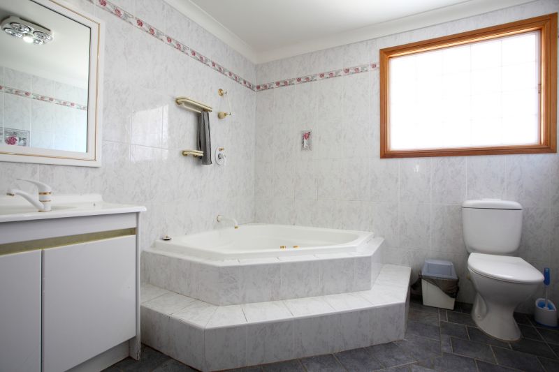 Top Bathtub Installation Companies in Valrico, FL